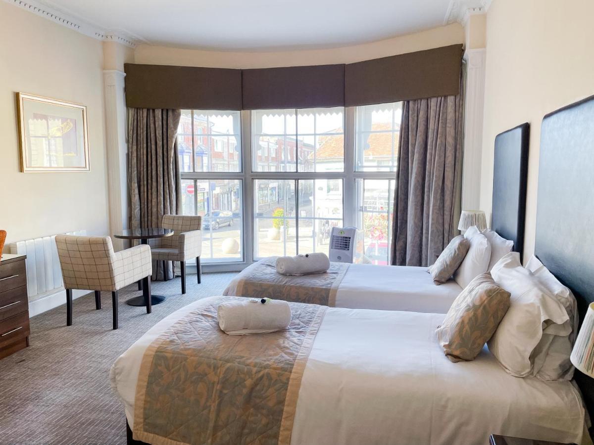 The Star And Garter Hotel Андовер Экстерьер фото